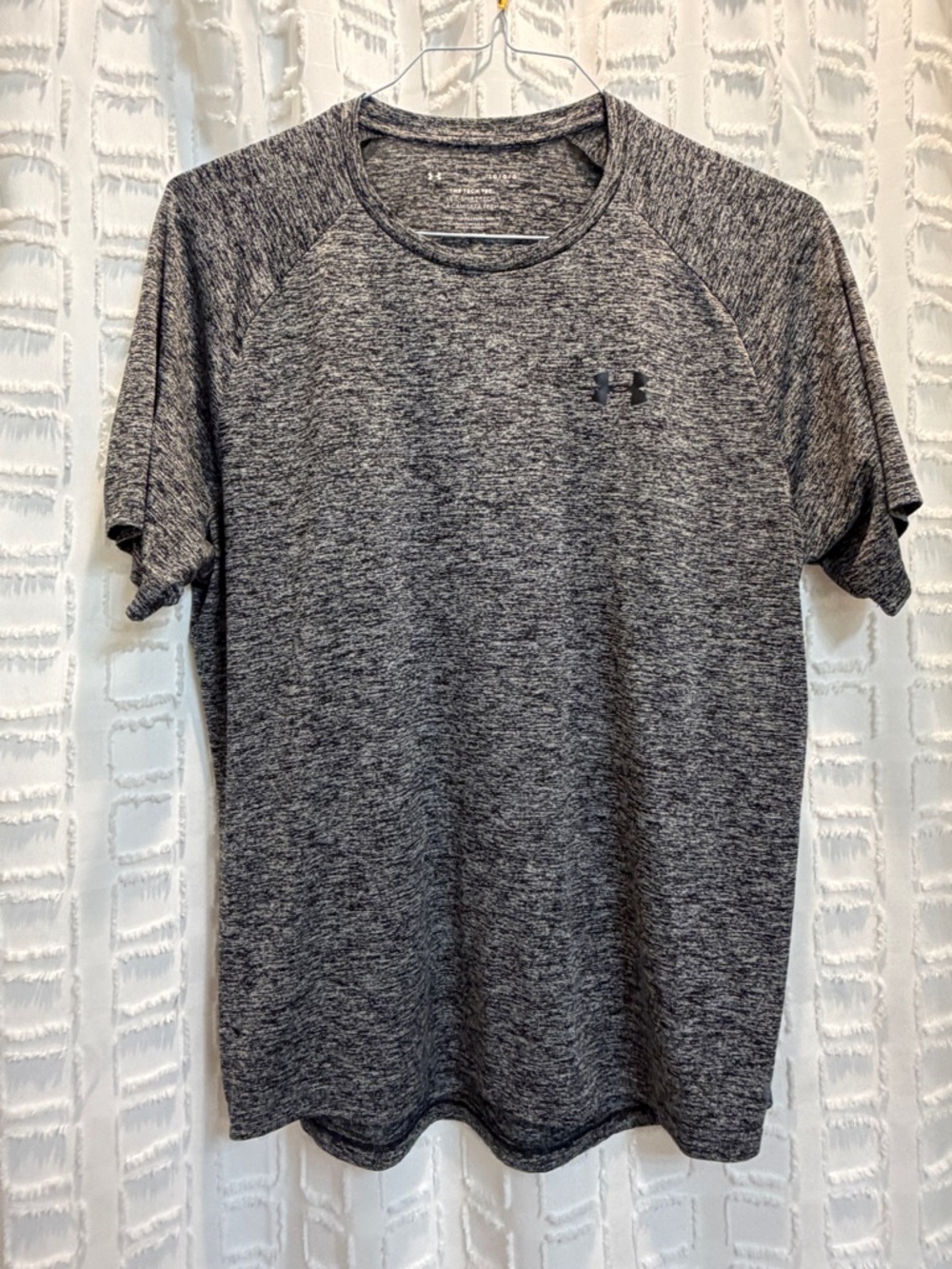 Under Armour Men's Heathered Gray Short Sleeve Performance Tee